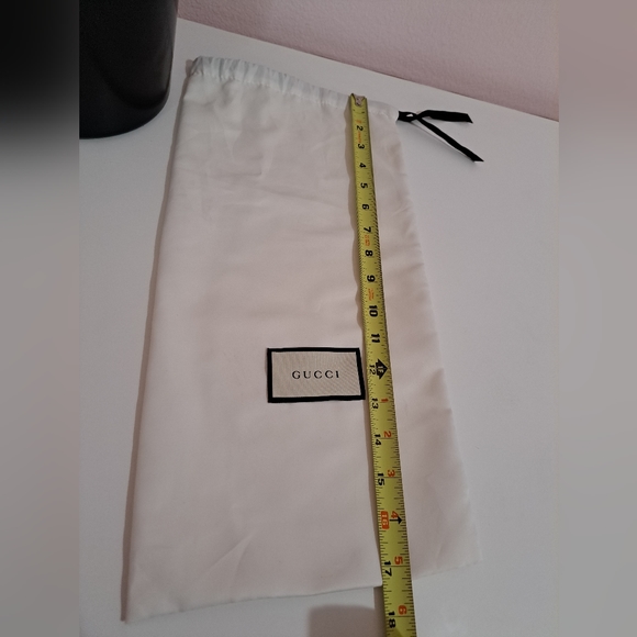 GUCCI Dustbag, Ivory colored, Satin/Chiffon-like Textile, Black drawstring - Picture 3 of 6